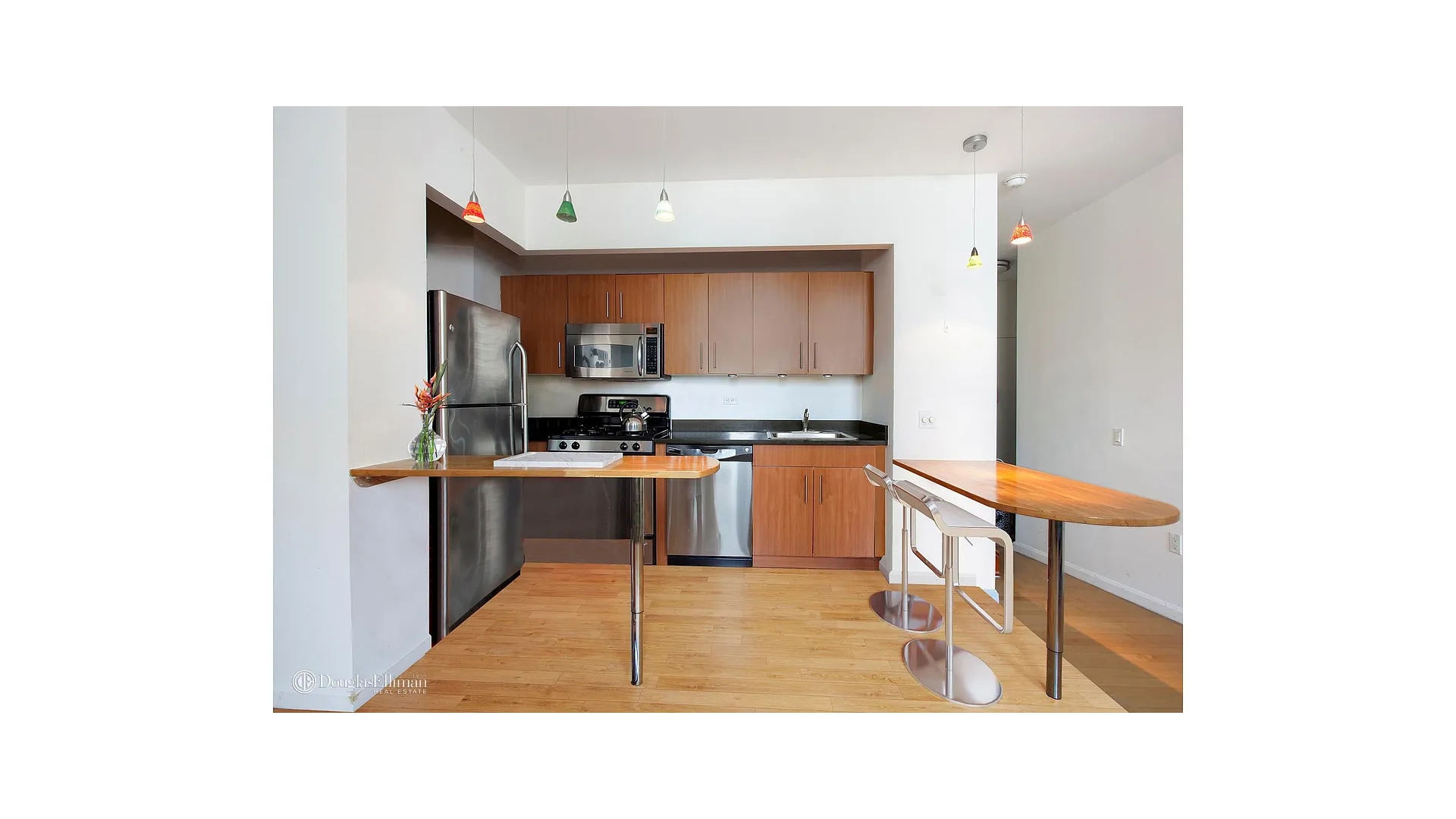 #8 photo, 20 WEST Street, Financial District , NY 10004