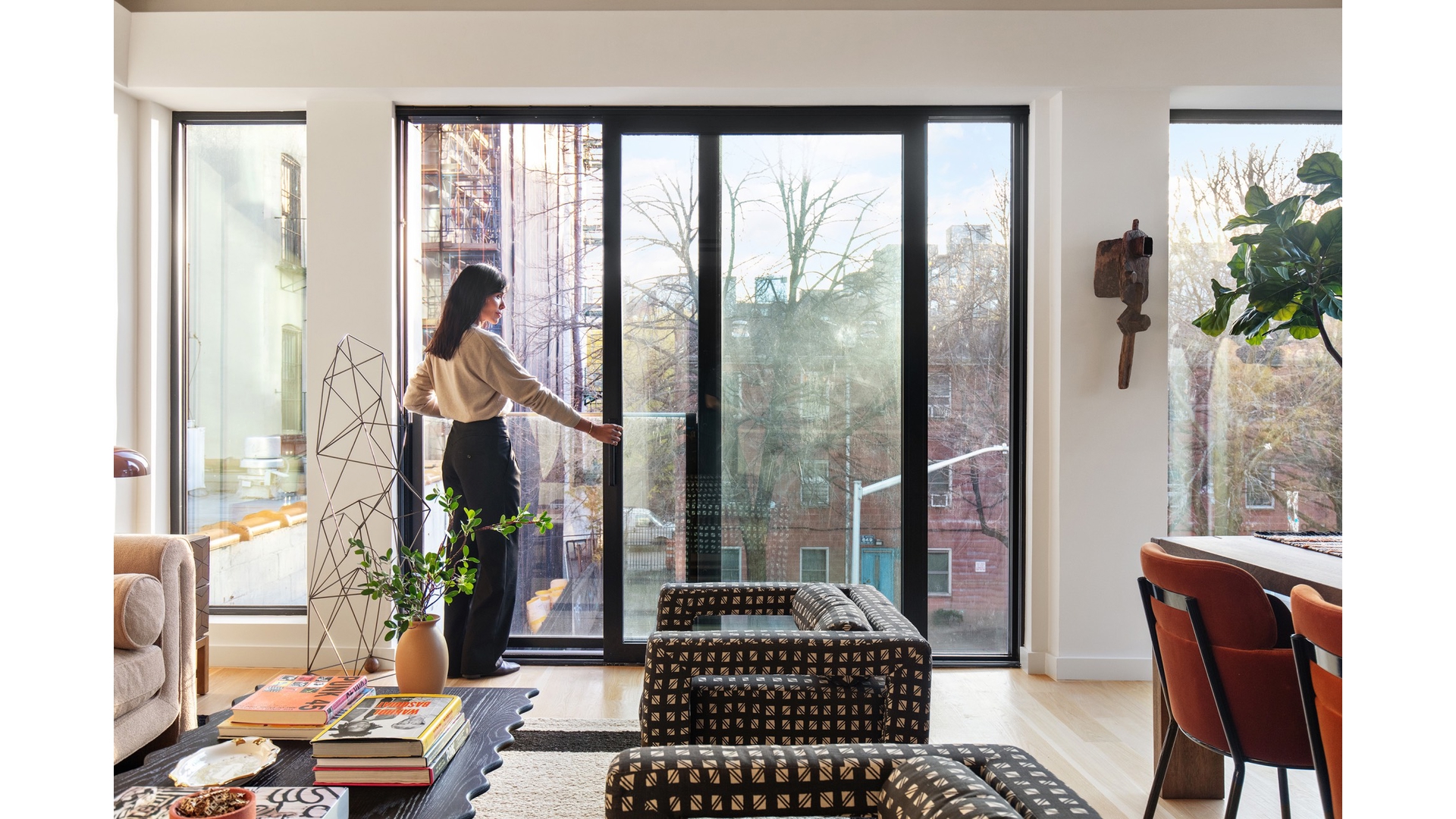 #4 photo, 650 E 6TH Street, East Village , NY 10009