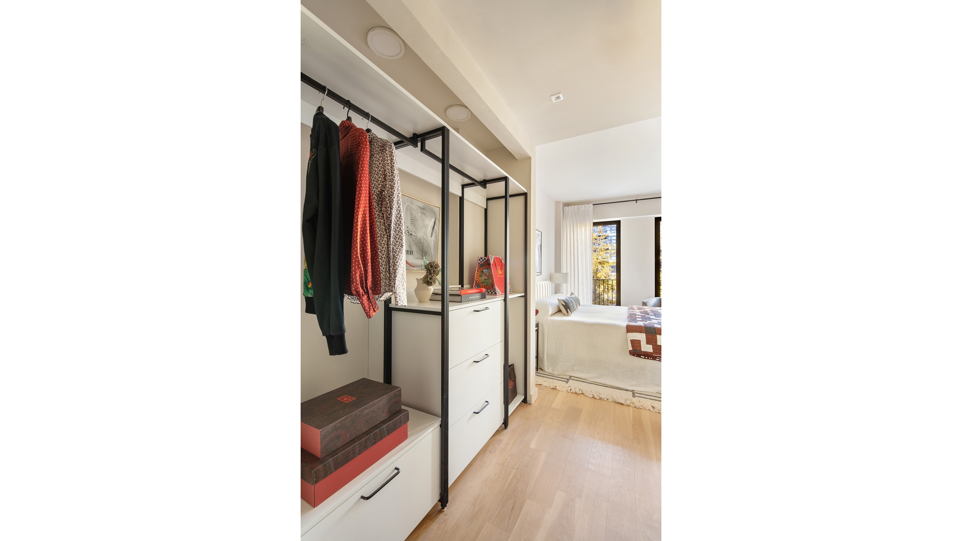 #9 photo, 650 E 6TH Street, East Village , NY 10009