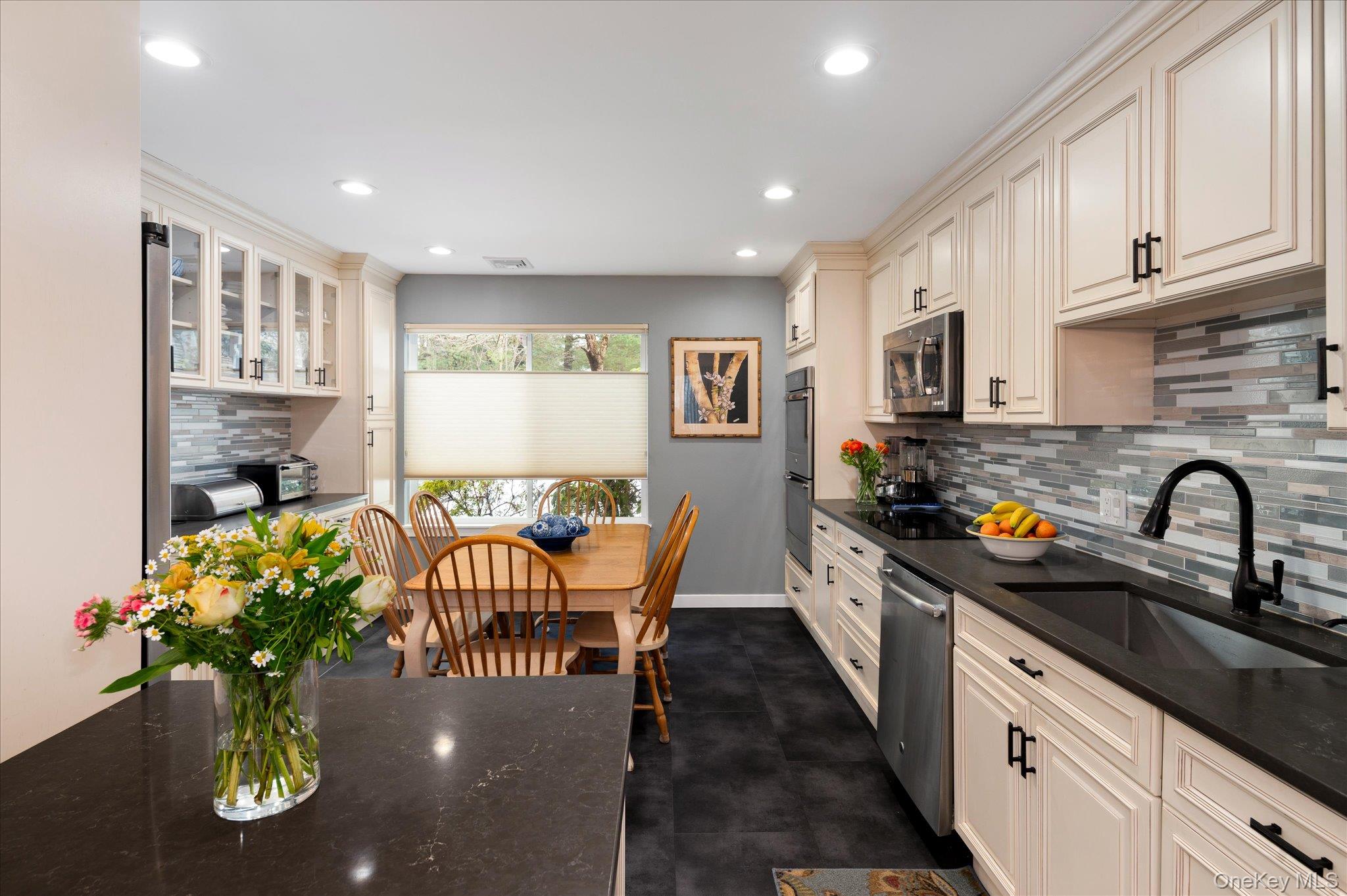 #4 photo, 392 Heritage Hills, Somers , NY 10589