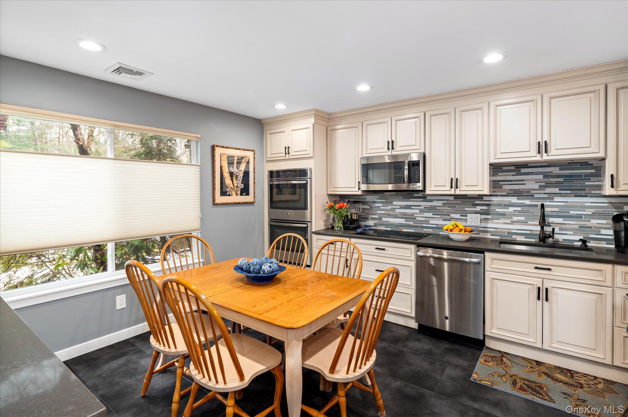 #7 photo, 392 Heritage Hills, Somers , NY 10589