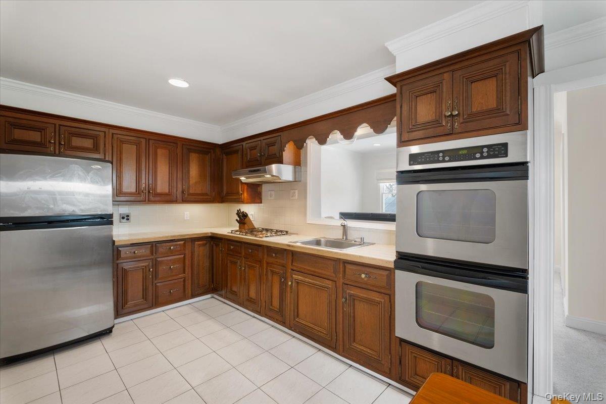 #11 photo, 1224 Knickerbocker Avenue, Mamaroneck , NY 10543