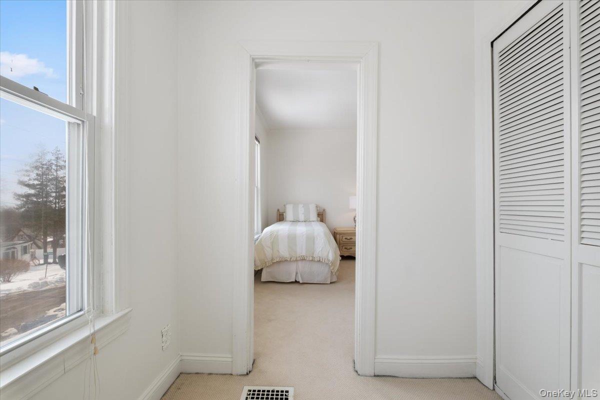 #20 photo, 1224 Knickerbocker Avenue, Mamaroneck , NY 10543