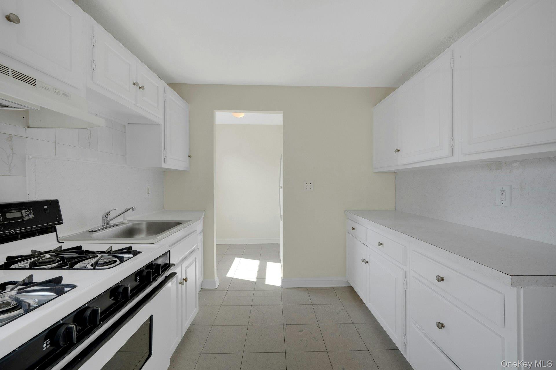 #16 photo, 56 Stephenson Boulevard, New Rochelle , NY 10801