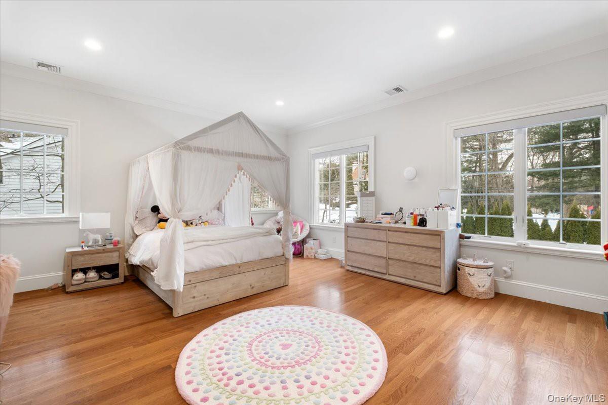 #19 photo, 38 Sage Terrace, Scarsdale , NY 10583