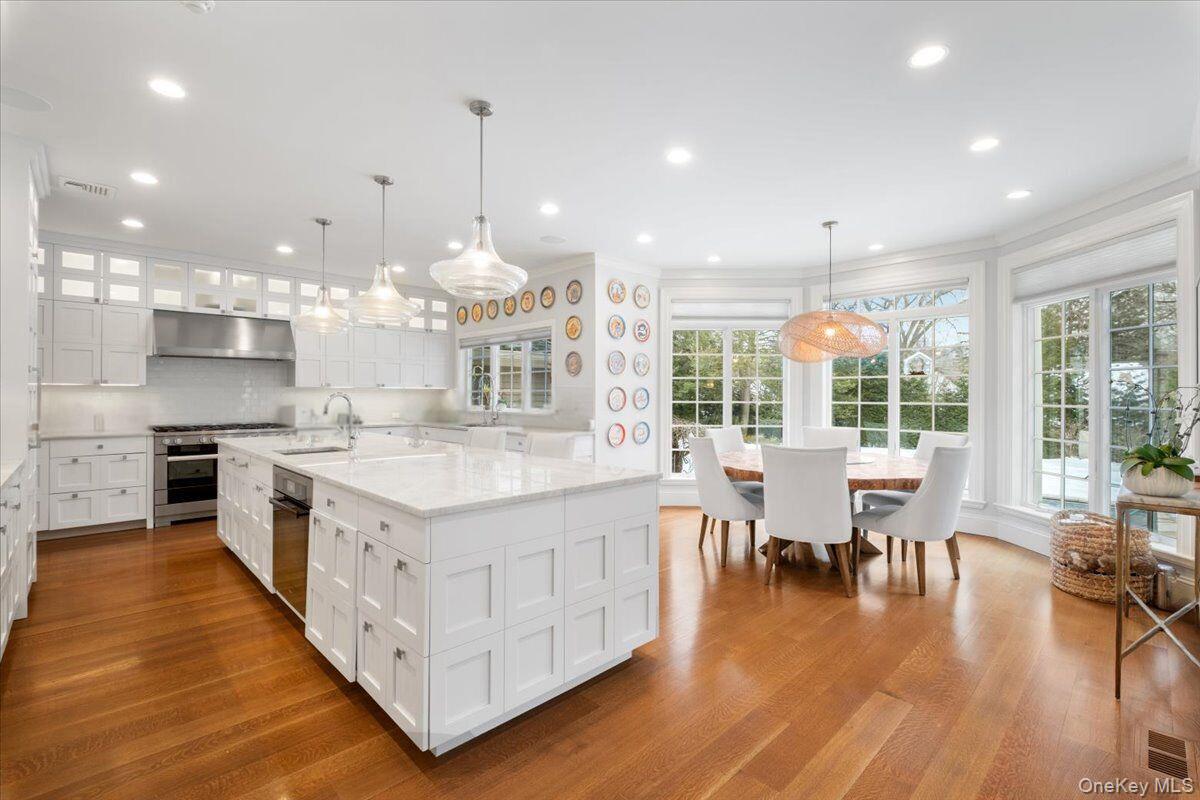 #8 photo, 38 Sage Terrace, Scarsdale , NY 10583