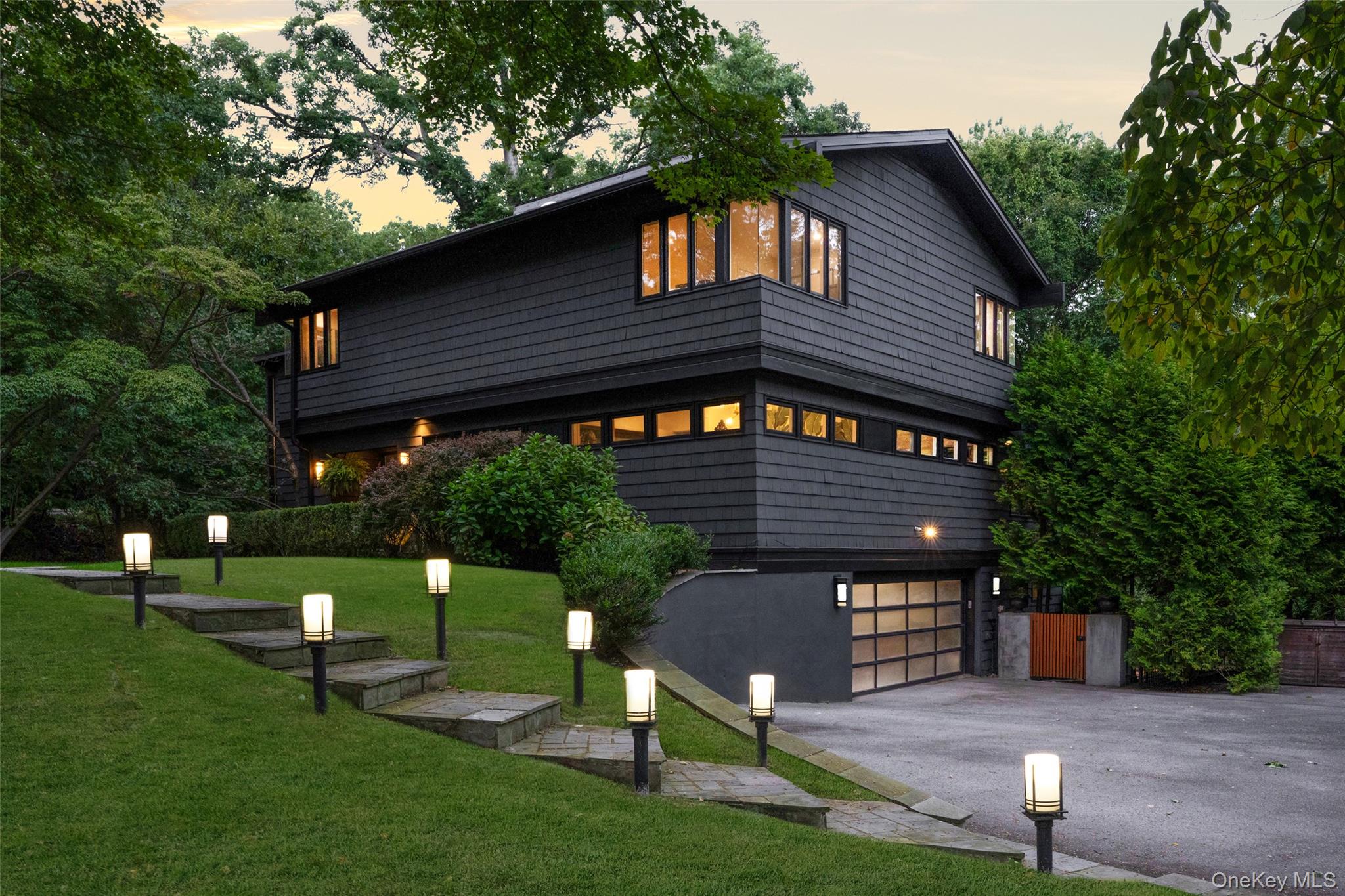 #3 photo, 14 Leatherstocking Lane, Mamaroneck , NY 10543