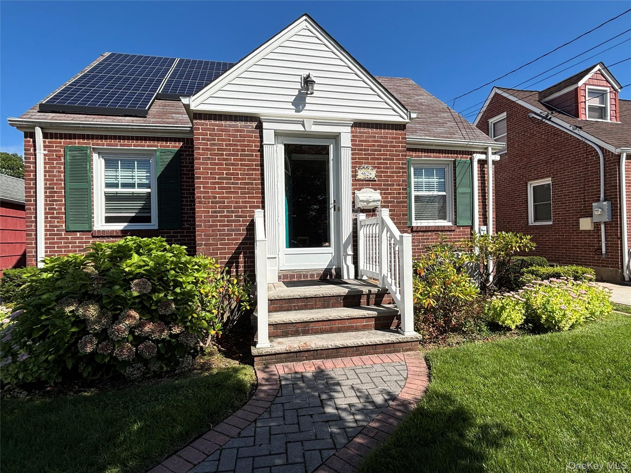 #1 photo, 62 Poppy Avenue, 롱 아일랜드 Franklin Square , NY 11010