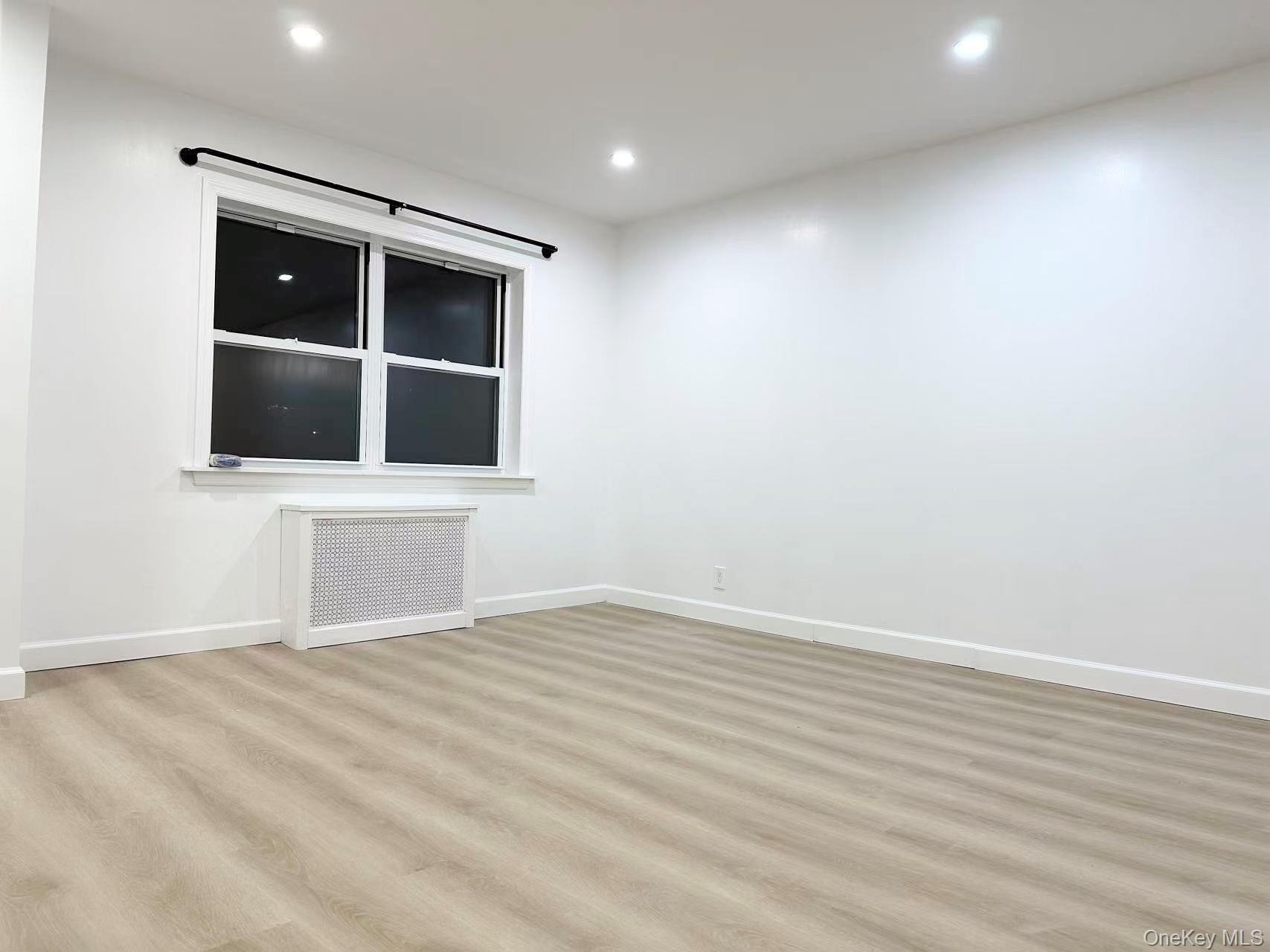 #7 photo, 58-15 205TH Street, Bayside , NY 11364