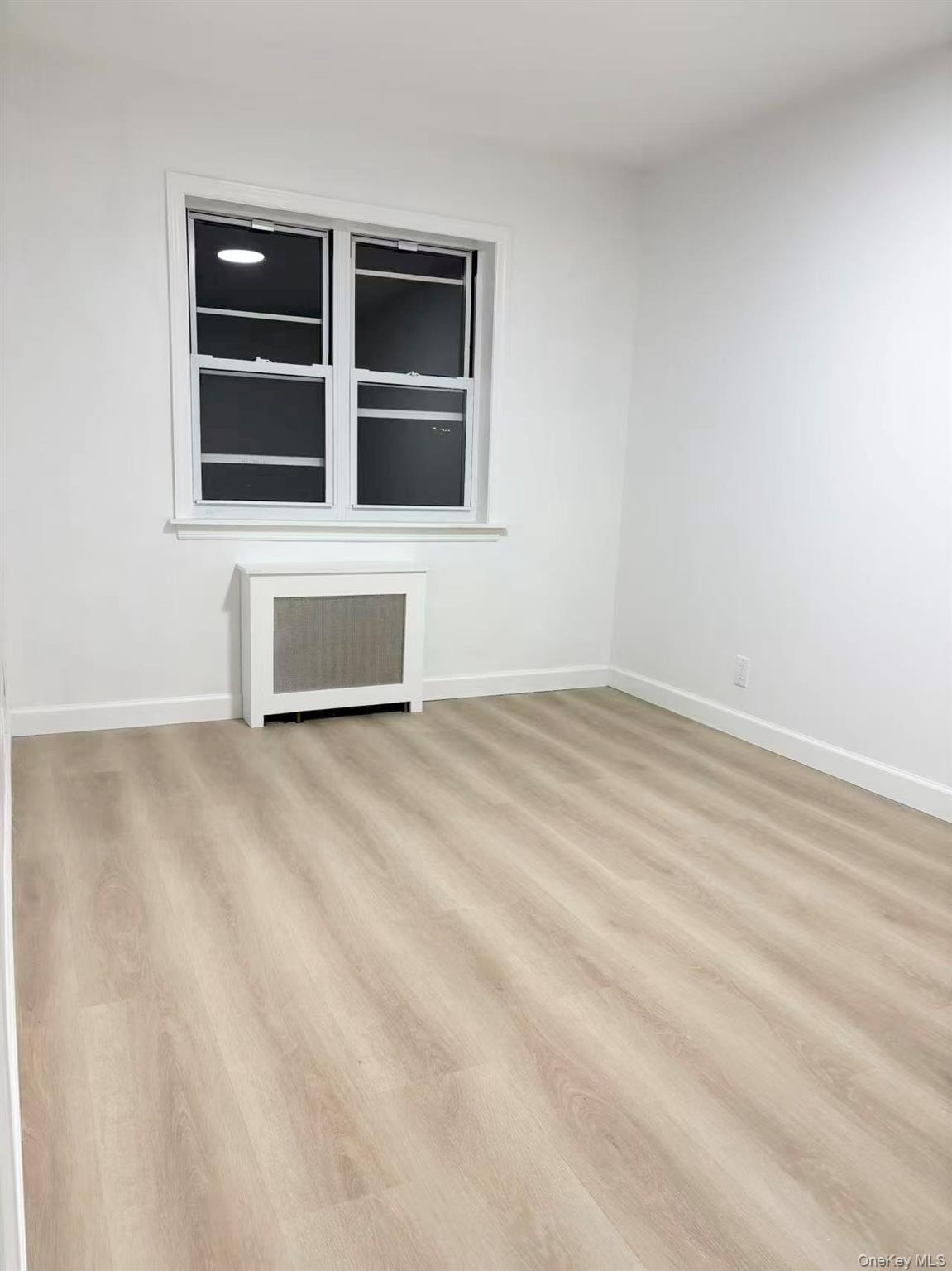 #8 photo, 58-15 205TH Street, Bayside , NY 11364