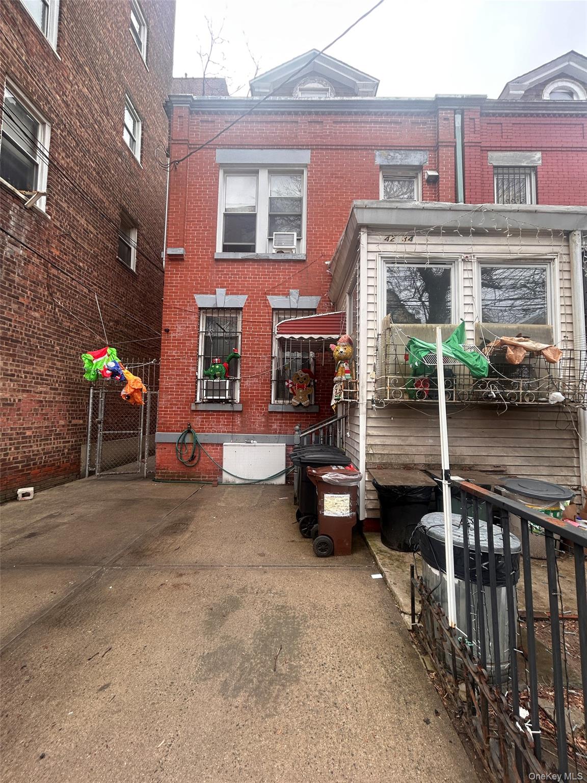 #1 photo, 42-34 Ithaca Street, קווינס Elmhurst , NY 11373