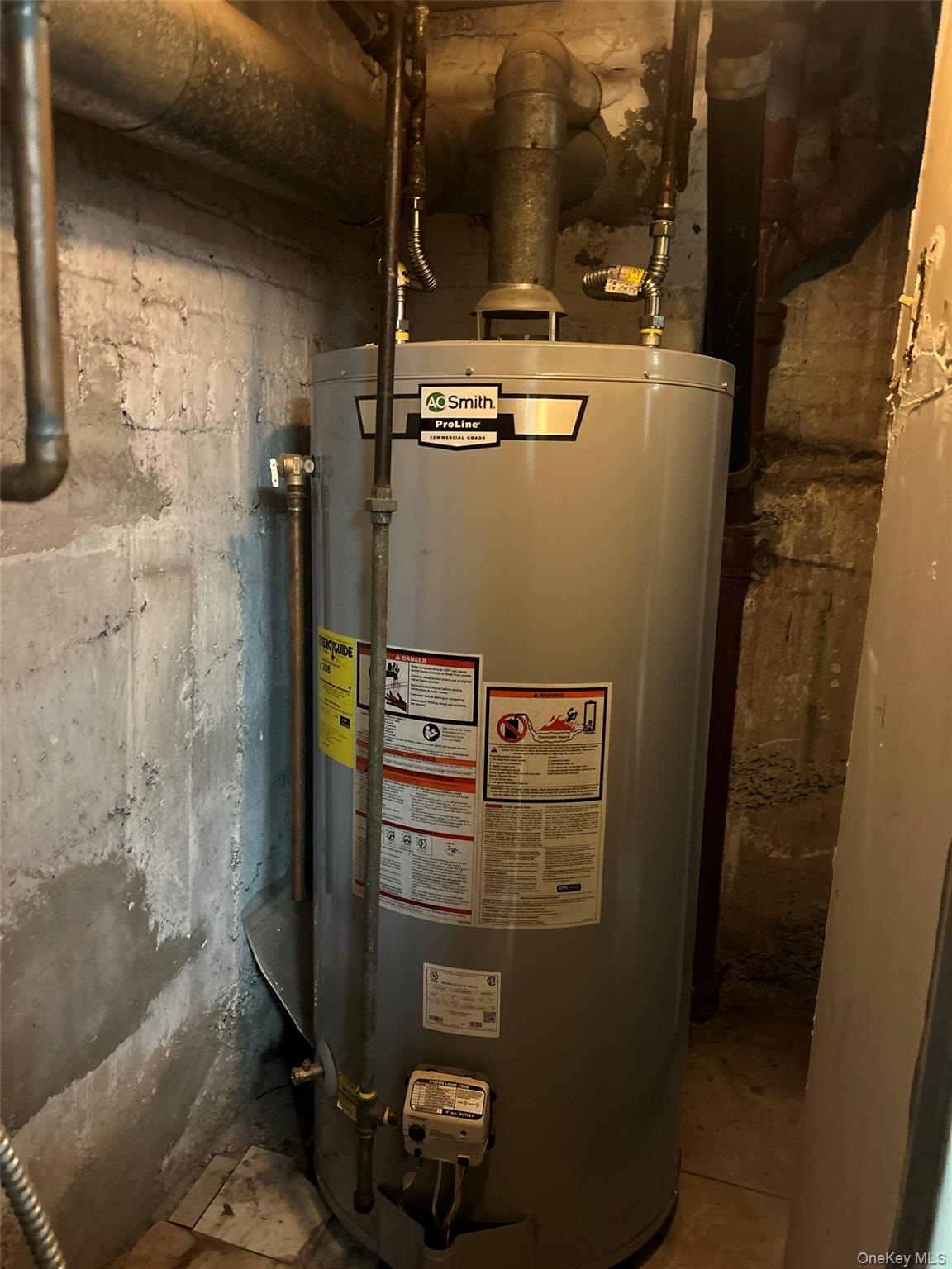 #11 photo, 42-34 Ithaca Street, קווינס Elmhurst , NY 11373