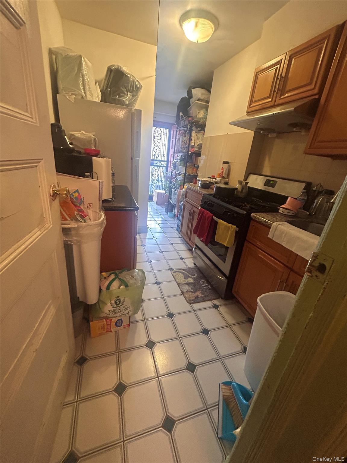 #4 photo, 42-34 Ithaca Street, קווינס Elmhurst , NY 11373