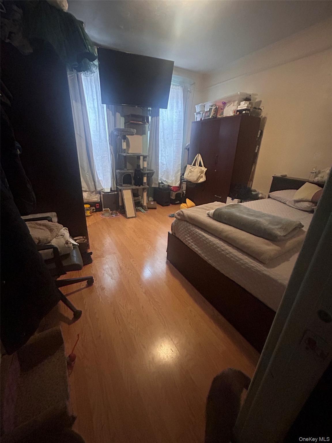 #5 photo, 42-34 Ithaca Street, קווינס Elmhurst , NY 11373