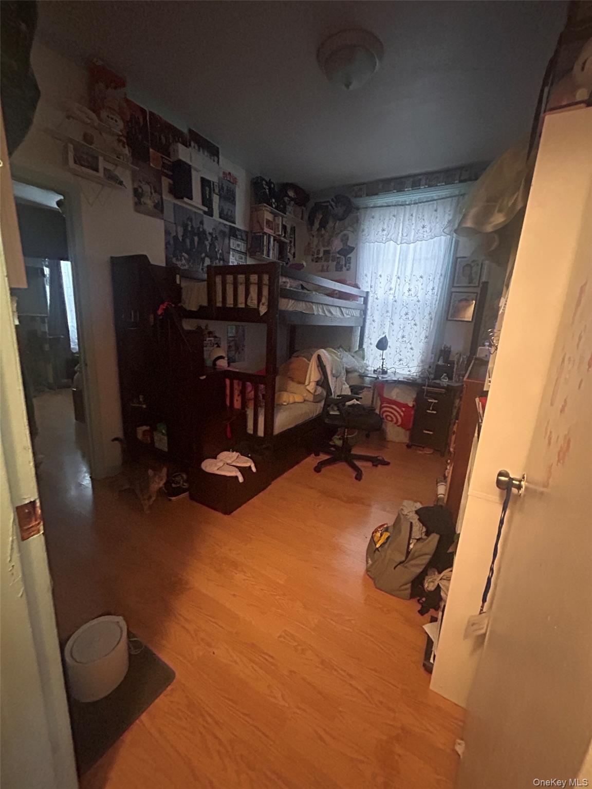 #6 photo, 42-34 Ithaca Street, קווינס Elmhurst , NY 11373