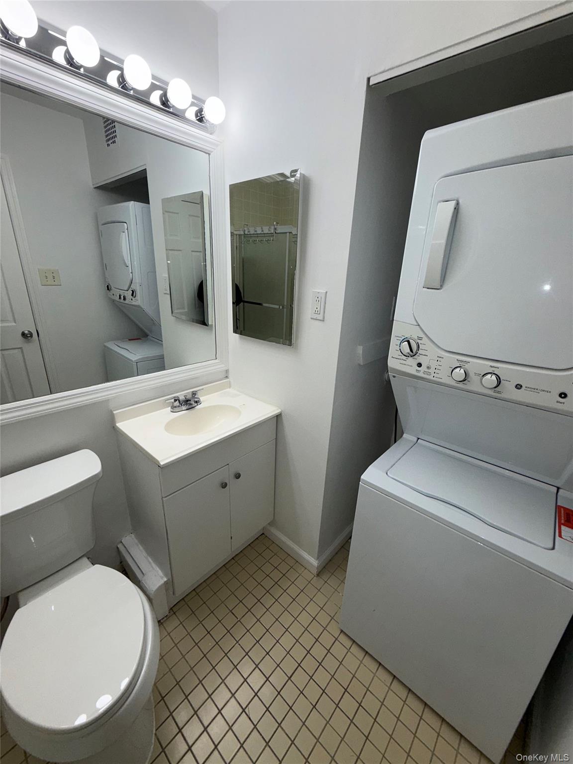 #2 photo, 7107 Sutton Place, Fresh Meadows , NY 11365