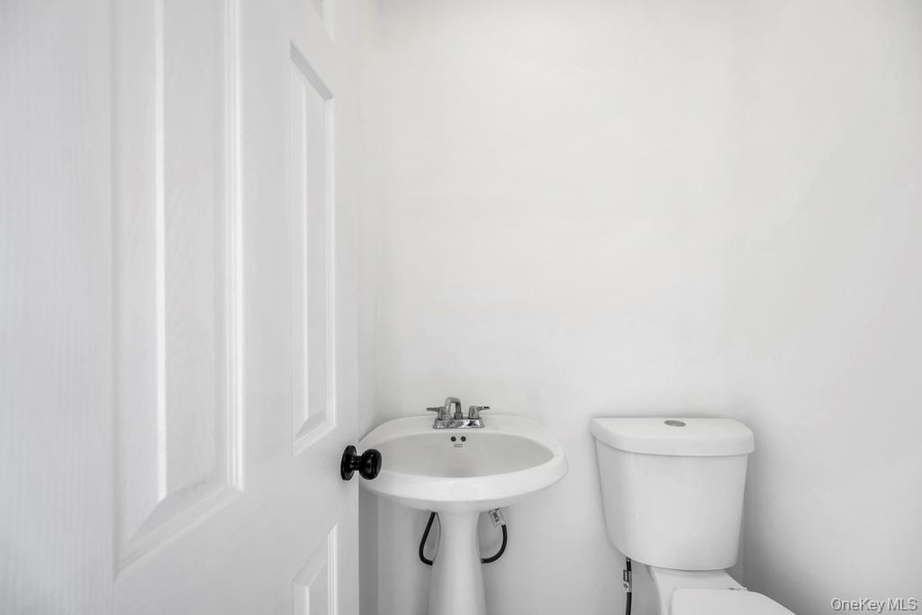 #10 photo, 297 E Columbia Street, Hempstead , NY 11550