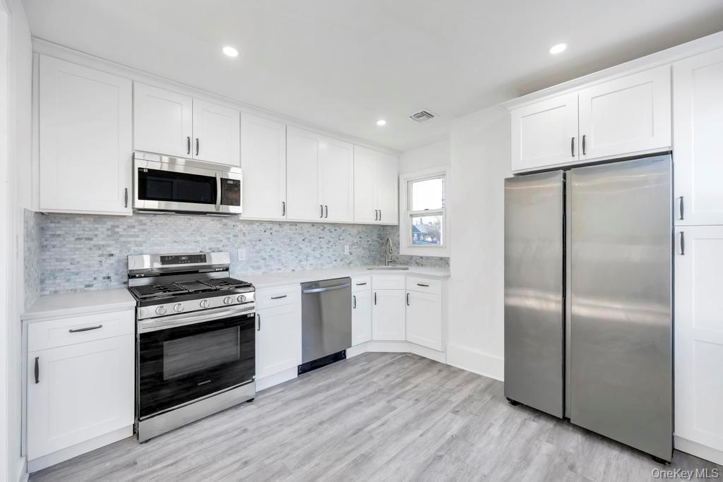 #14 photo, 297 E Columbia Street, Hempstead , NY 11550