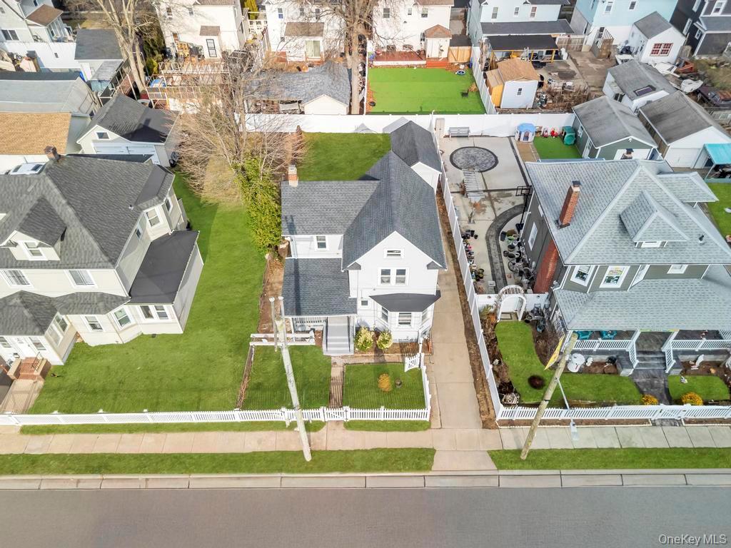 #3 photo, 297 E Columbia Street, Hempstead , NY 11550