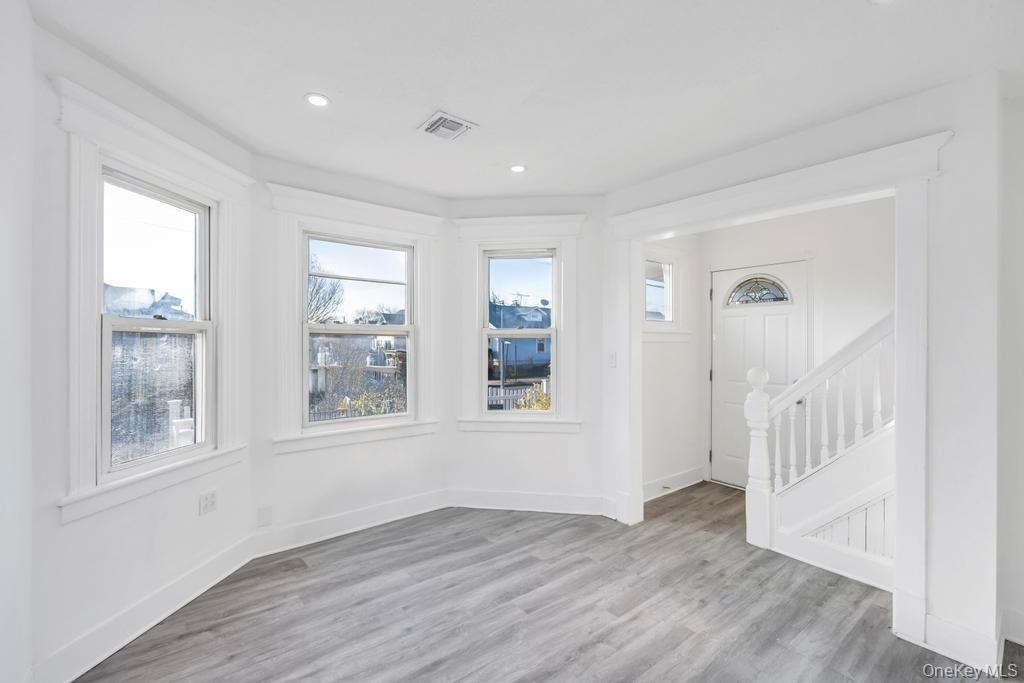 #8 photo, 297 E Columbia Street, Hempstead , NY 11550