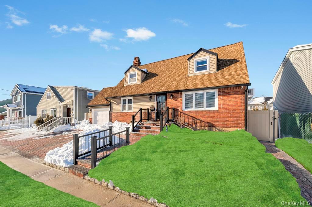 #1 photo, 460 Roquette Avenue, Floral Park , NY 11001