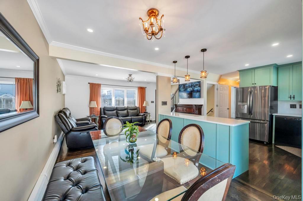 #9 photo, 460 Roquette Avenue, Floral Park , NY 11001