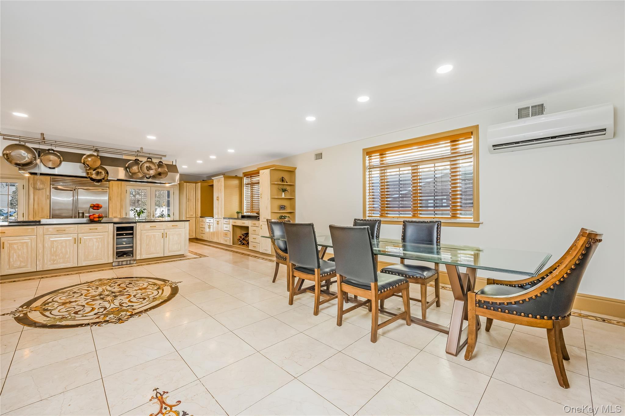 #12 photo, 47-56 Glenwood Street, कुईंस Little Neck , NY 11362