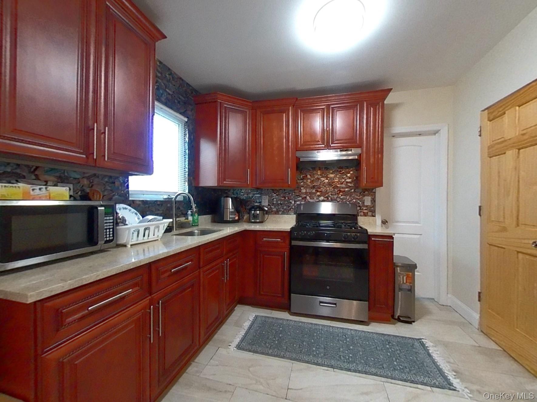 #10 photo, 9915 202nd Street, Куинс ‖ Hollis , NY 11423