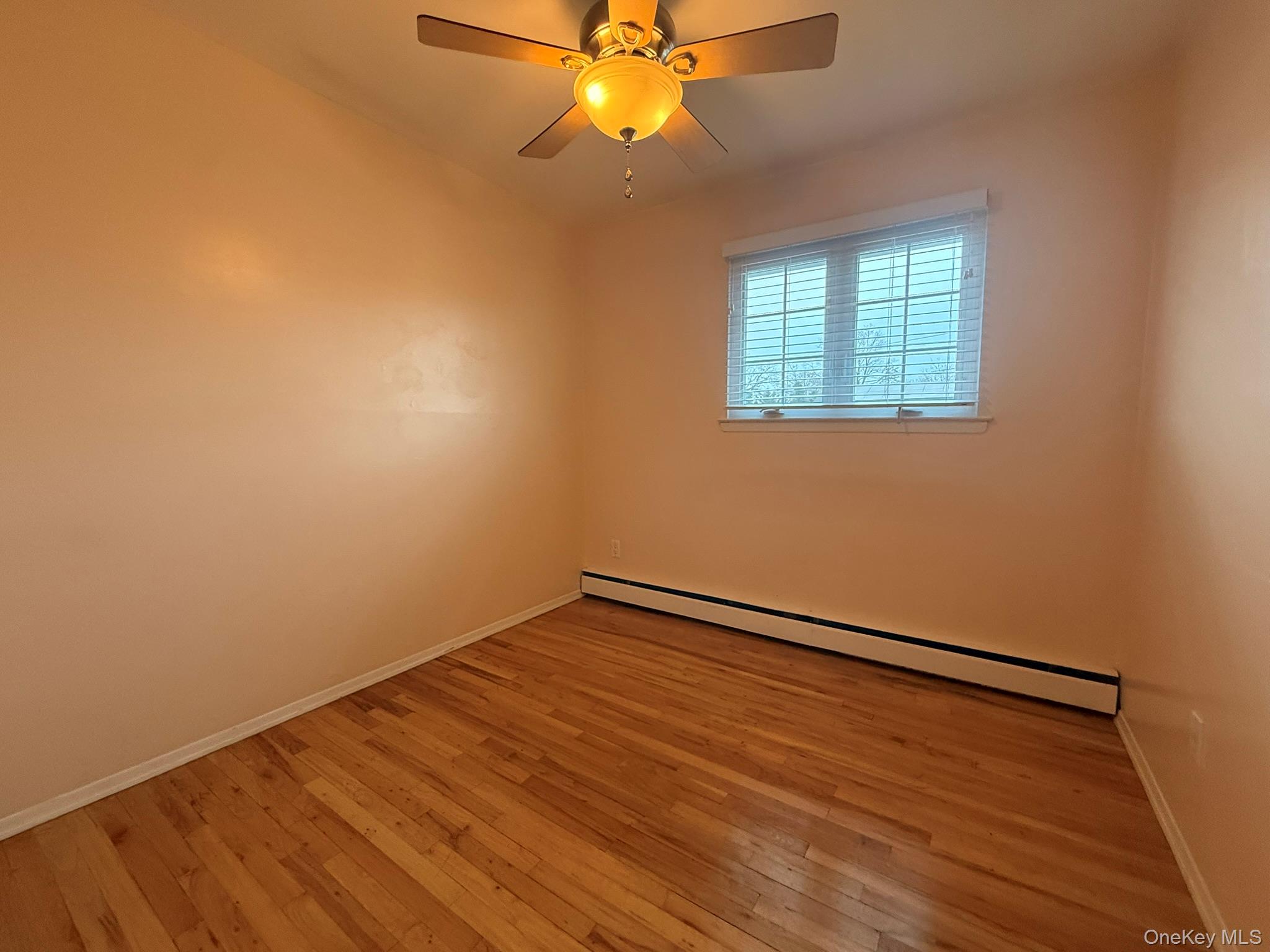 #11 photo, 9 Columbine Avenue, Islip , NY 11751