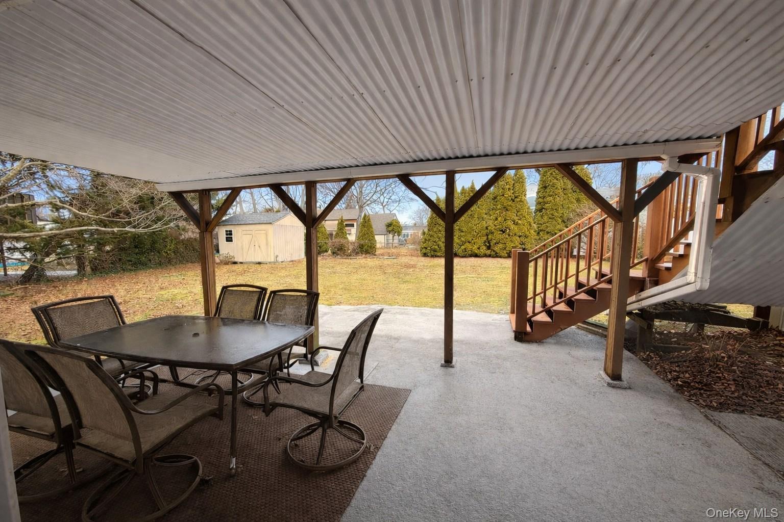 #18 photo, 9 Columbine Avenue, Islip , NY 11751