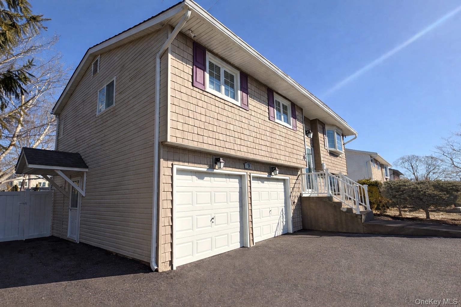 #2 photo, 9 Columbine Avenue, Islip , NY 11751