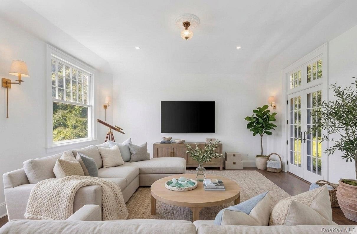 #16 photo, 158 E Shore Road, سوفولك Huntington Bay , NY 11743