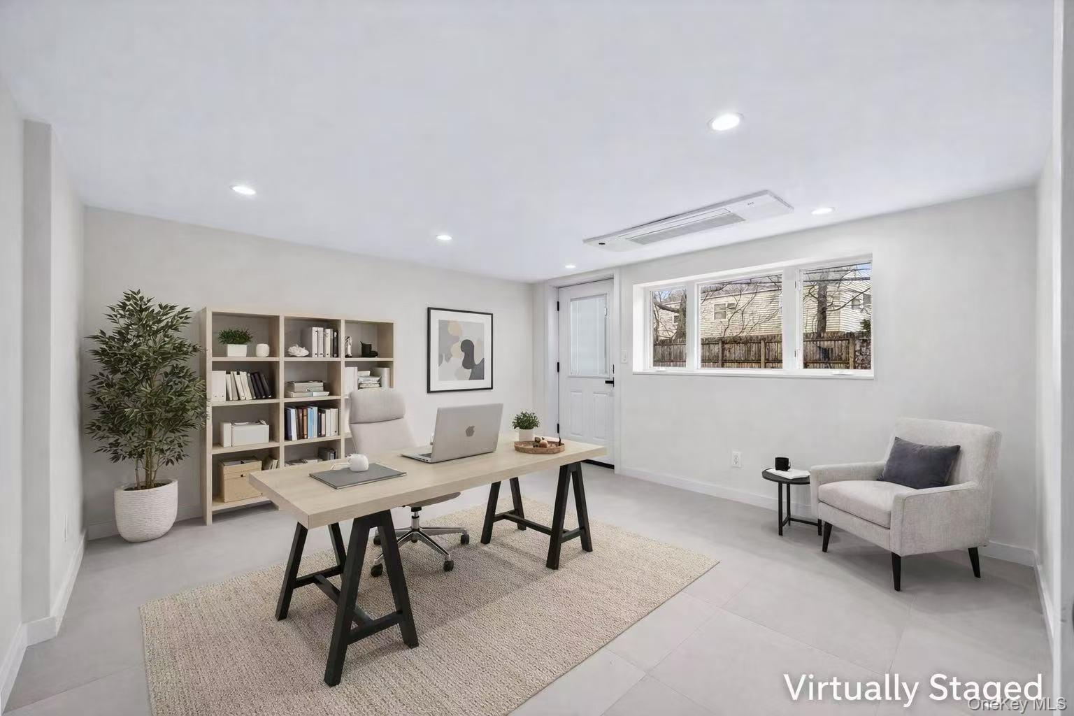 #12 photo, 5 Warren Place, Plainview , NY 11803