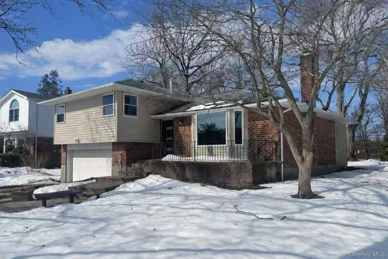 #2 photo, 5 Warren Place, Plainview , NY 11803