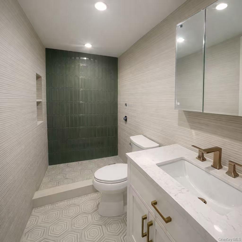 #5 photo, 5 Warren Place, Plainview , NY 11803