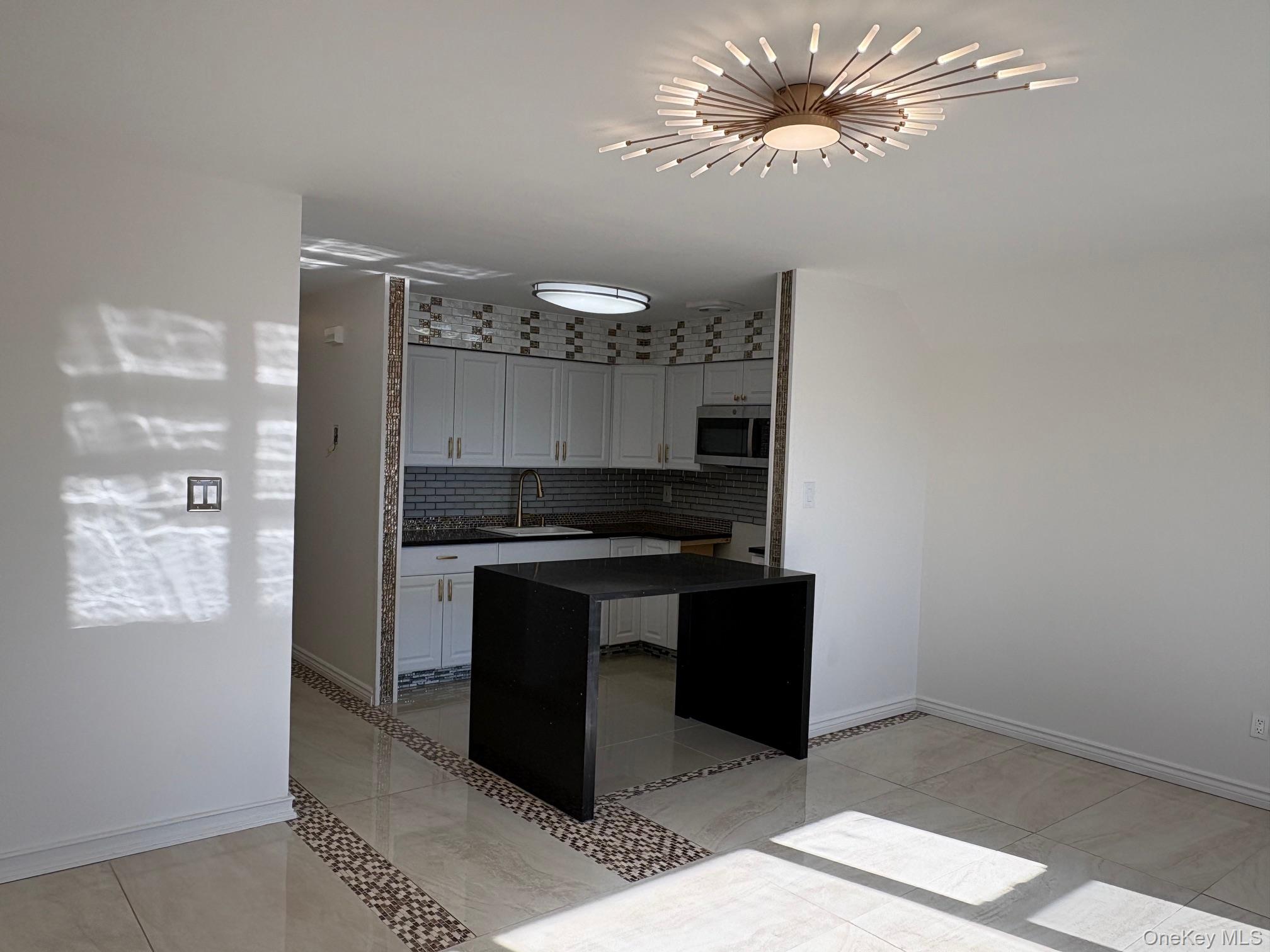 #11 photo, 114-07 159th Street, קווינס Jamaica , NY 11434