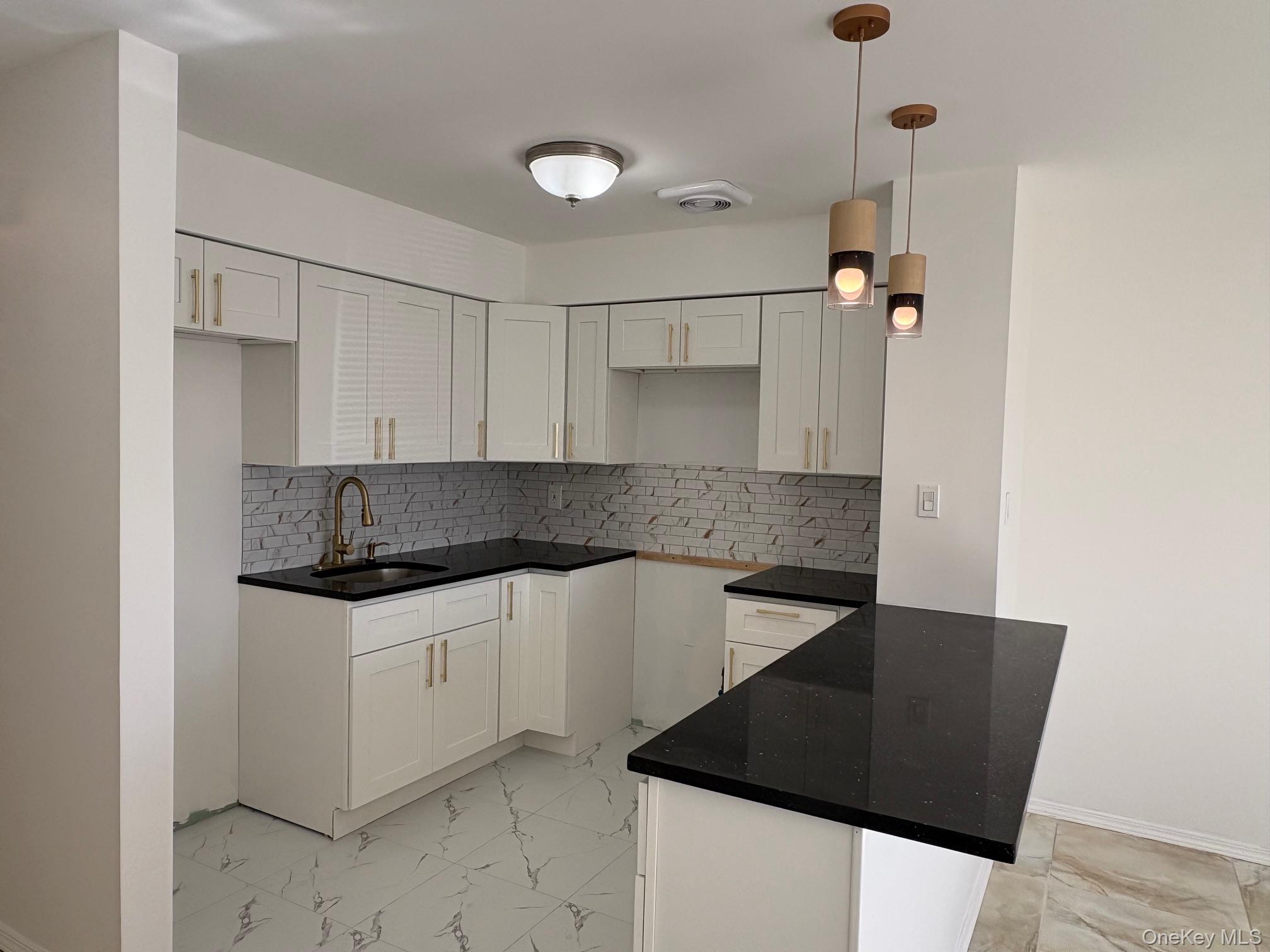 #3 photo, 114-07 159th Street, קווינס Jamaica , NY 11434