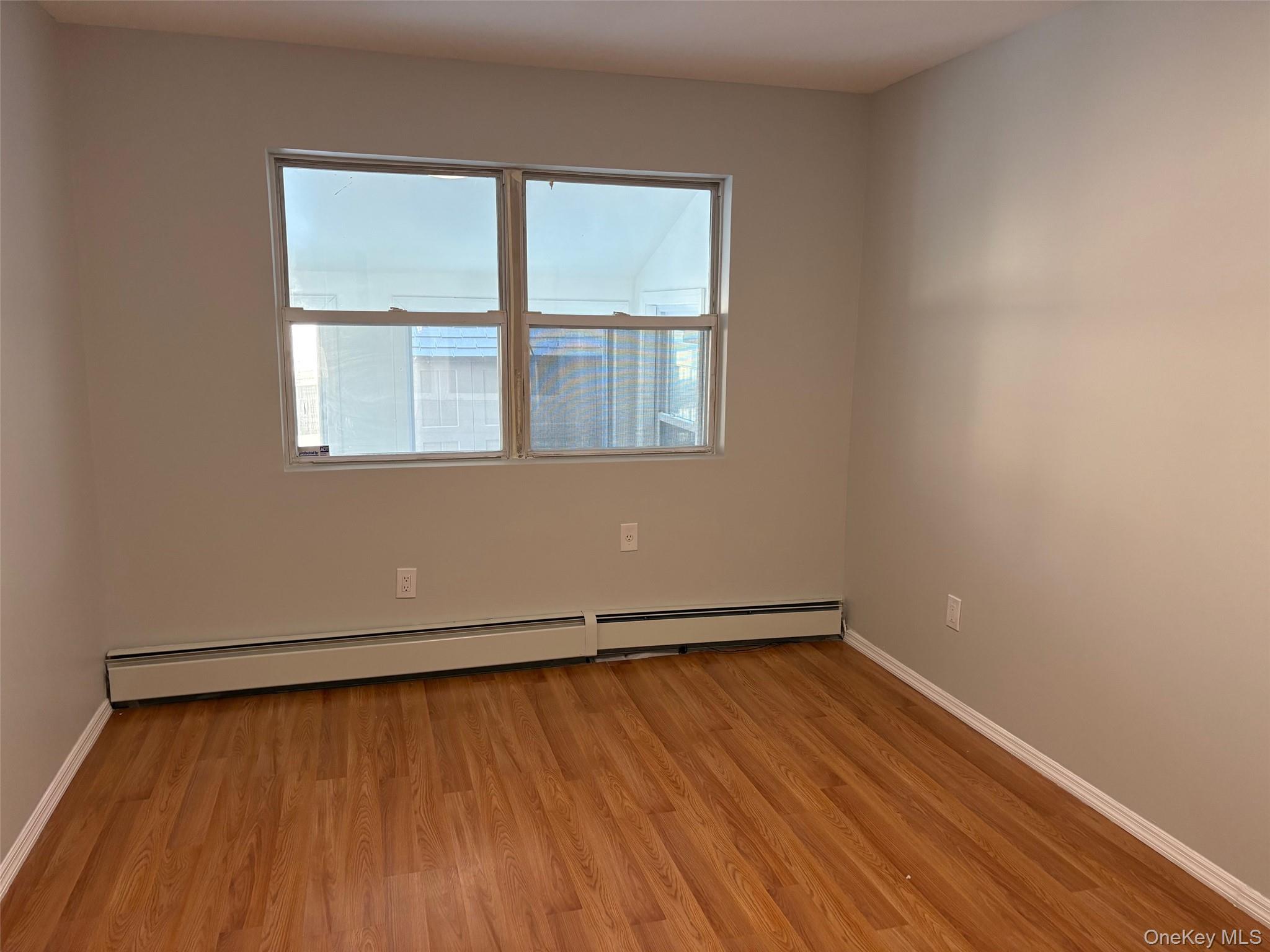 #6 photo, 114-07 159th Street, קווינס Jamaica , NY 11434