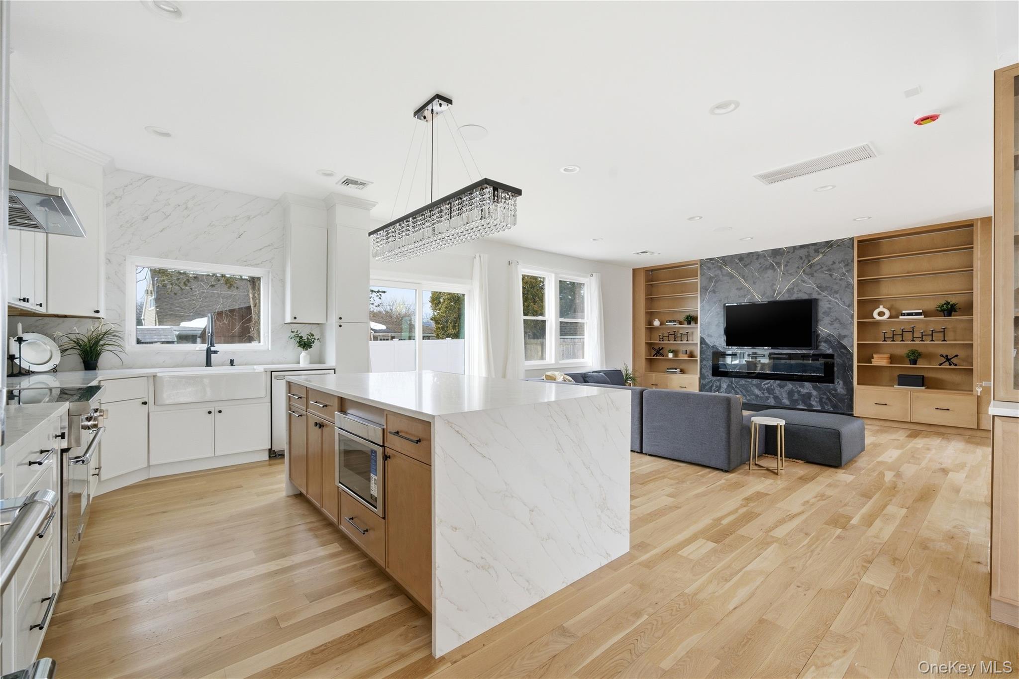 #12 photo, 19 Arrow Lane, Hicksville , NY 11801