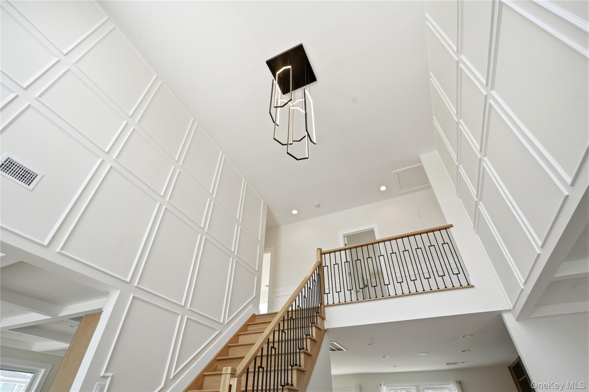 #13 photo, 19 Arrow Lane, Hicksville , NY 11801