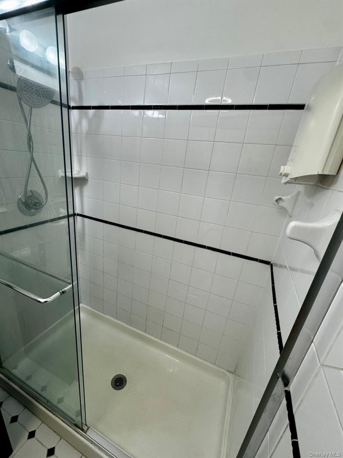 #19 photo, 50 Sterling Street, Beacon , NY 10508