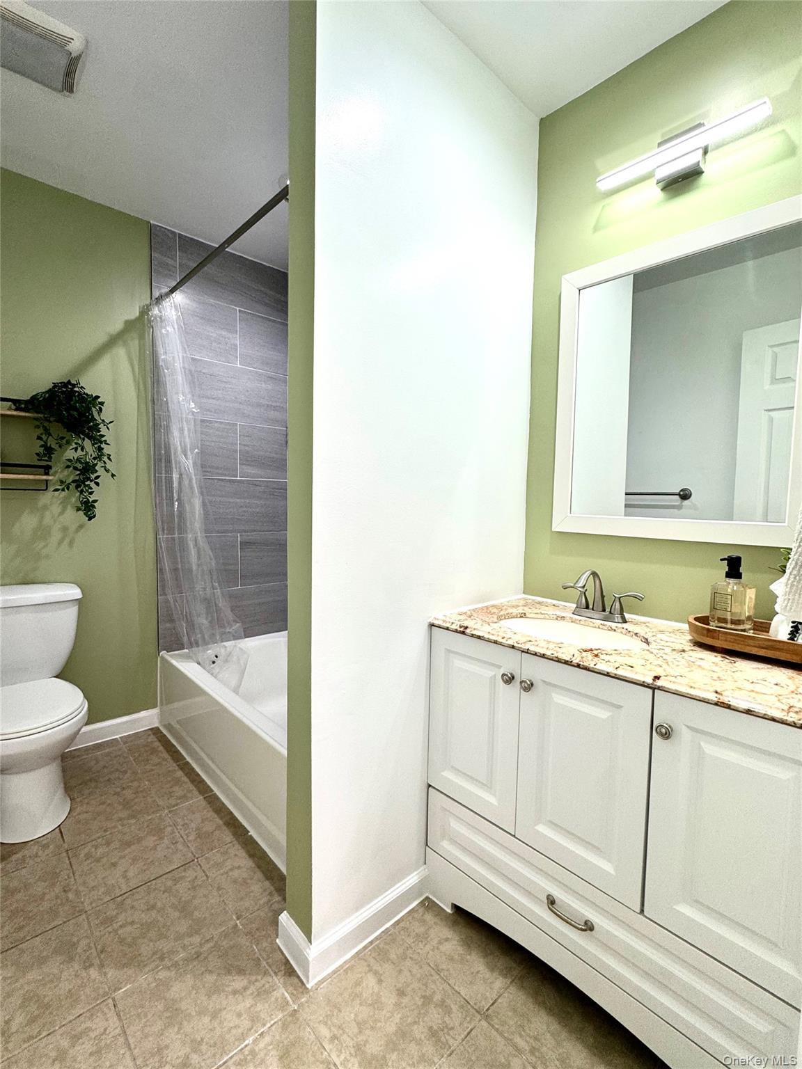 #16 photo, 634 Fox Run Lane, Carmel , NY 10512