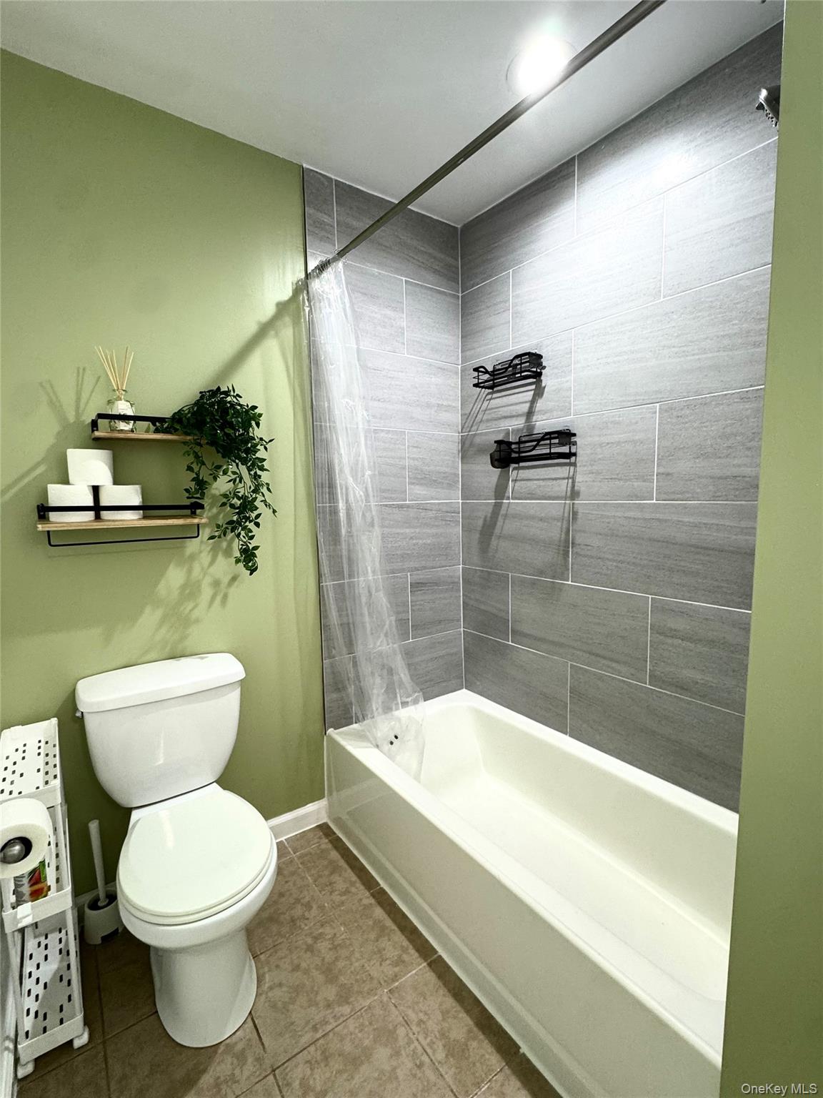 #19 photo, 634 Fox Run Lane, Carmel , NY 10512