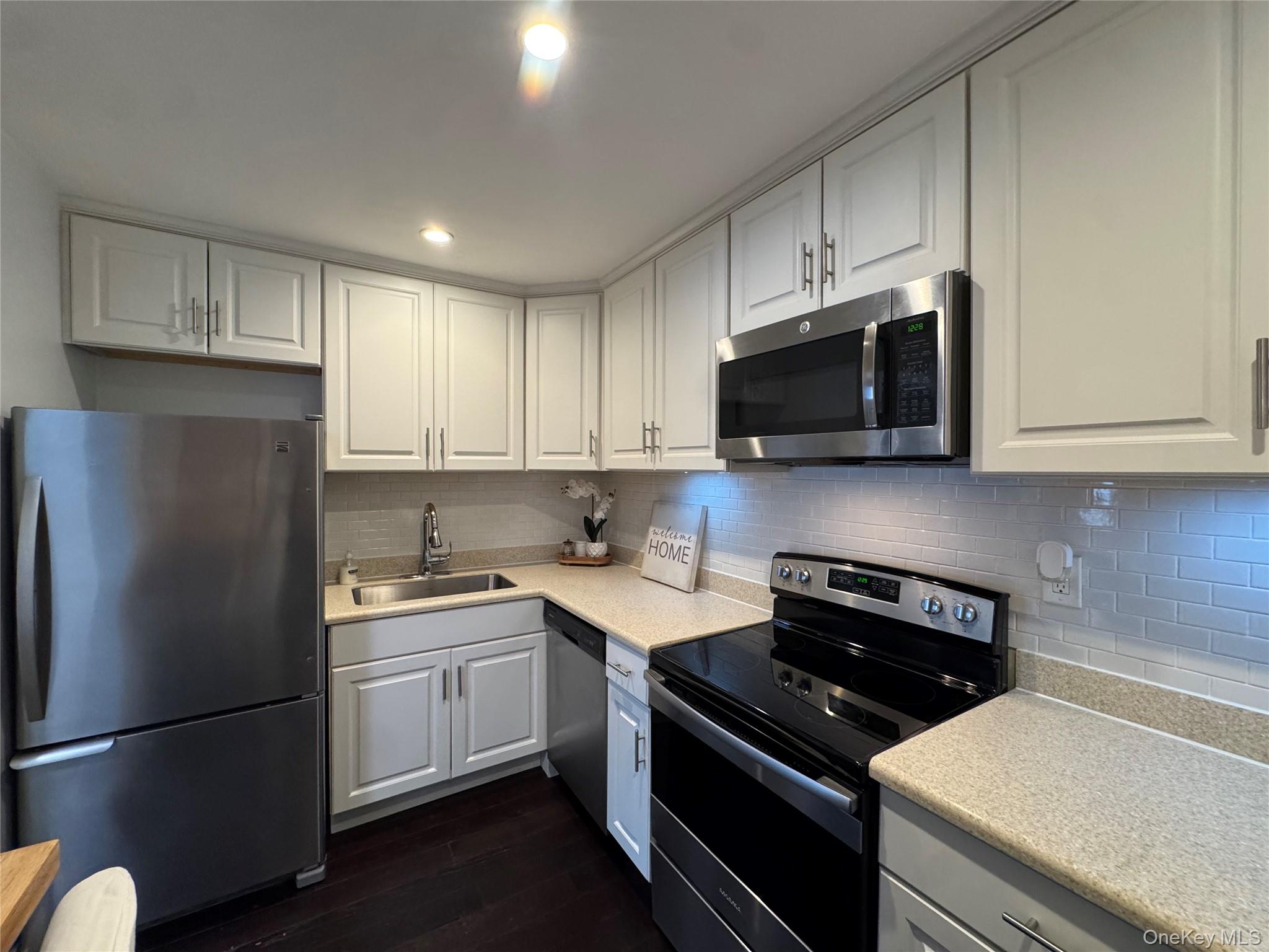 #2 photo, 634 Fox Run Lane, Carmel , NY 10512