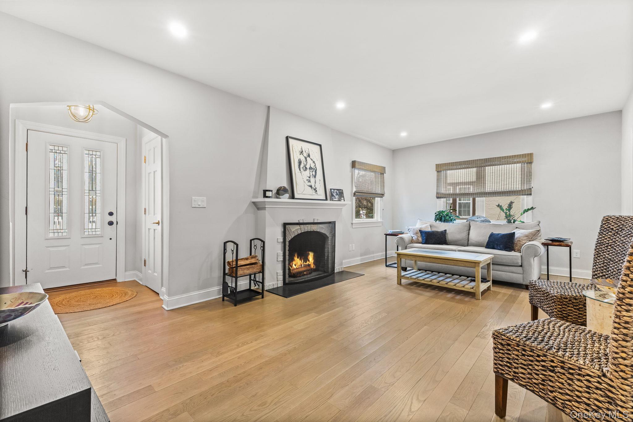 #2 photo, 428 Chestnut Avenue, Mamaroneck , NY 10543