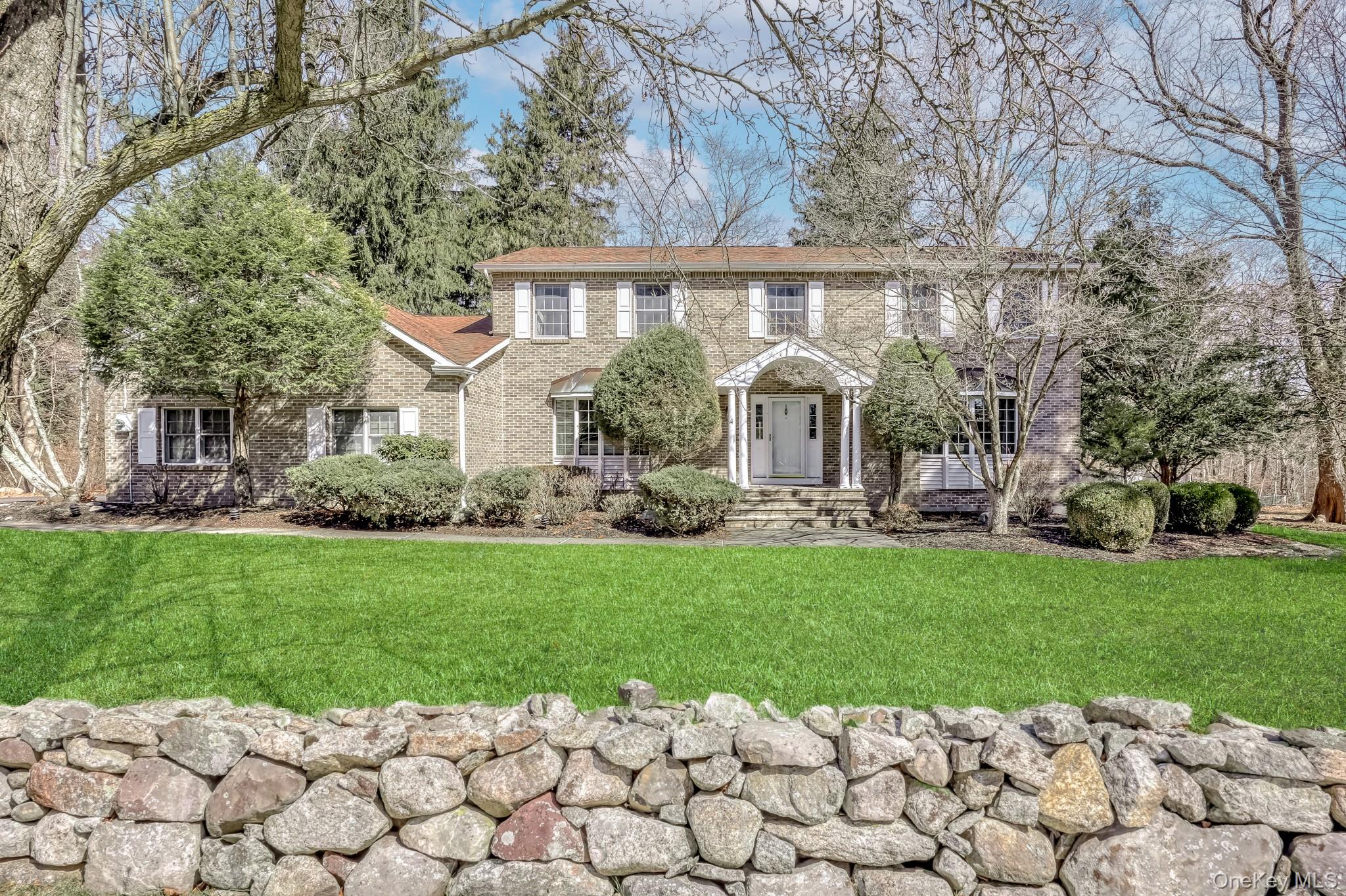 #1 photo, 4 Kings Gate Road, Suffern , NY 10901