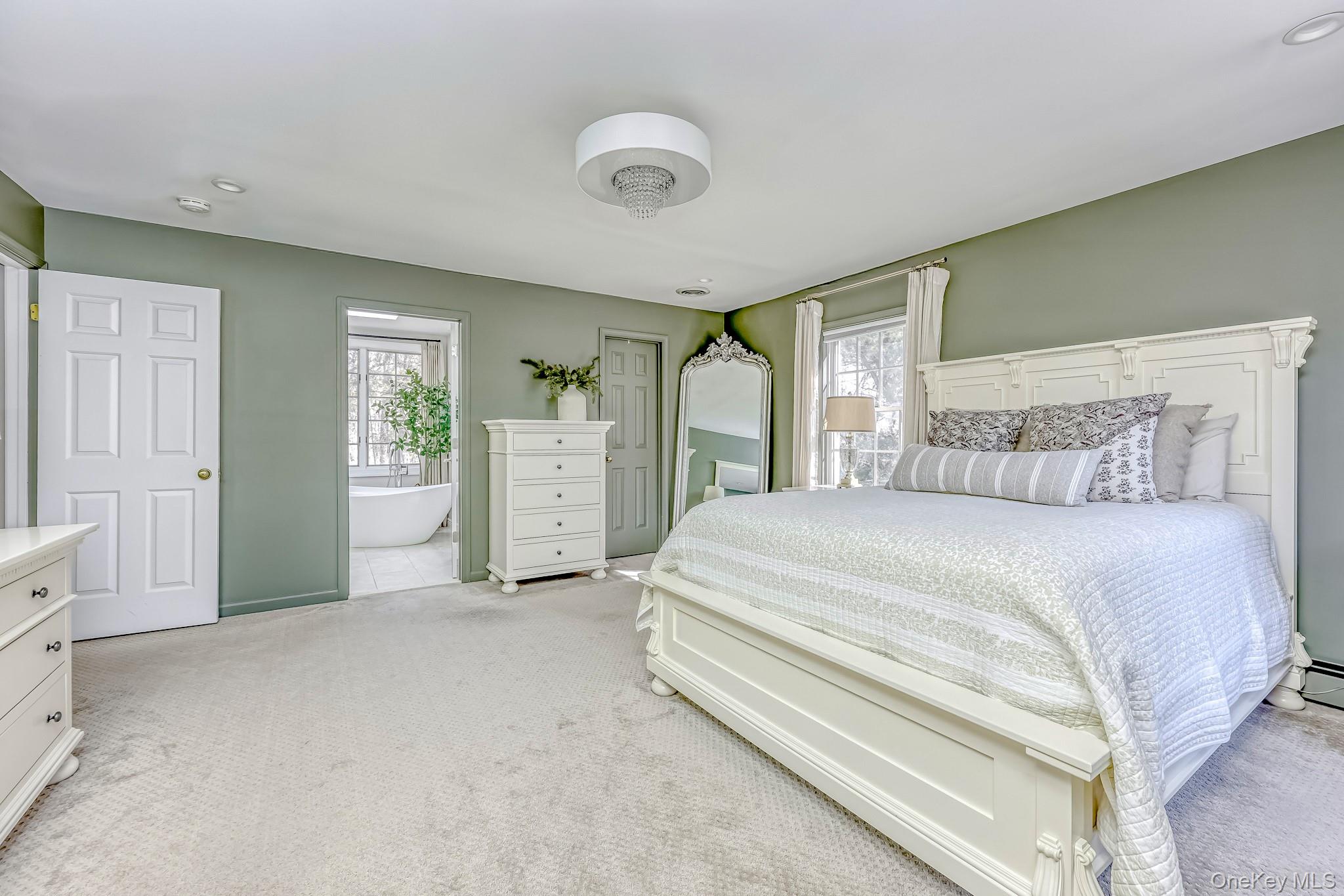 #11 photo, 4 Kings Gate Road, Suffern , NY 10901