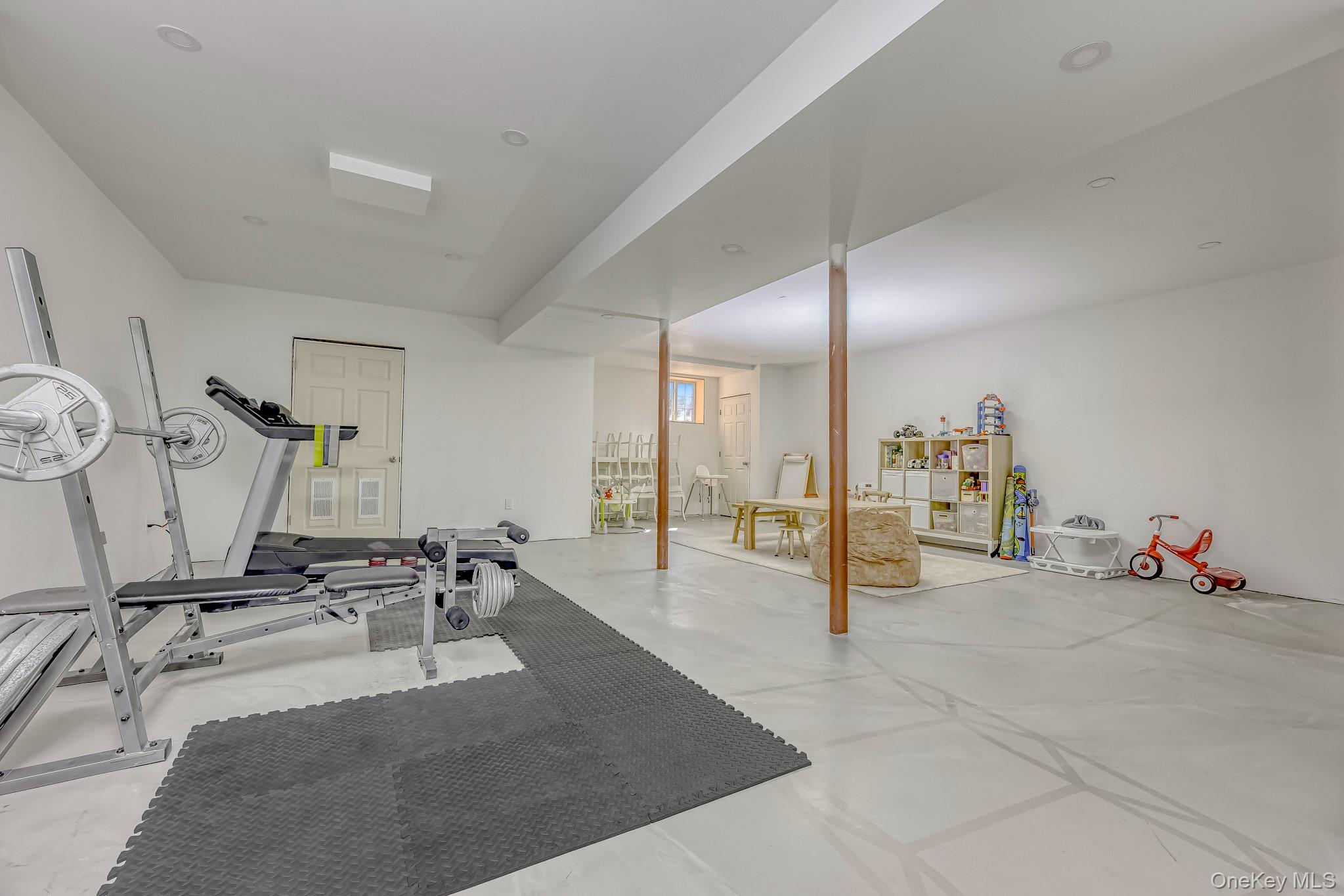 #17 photo, 4 Kings Gate Road, Suffern , NY 10901