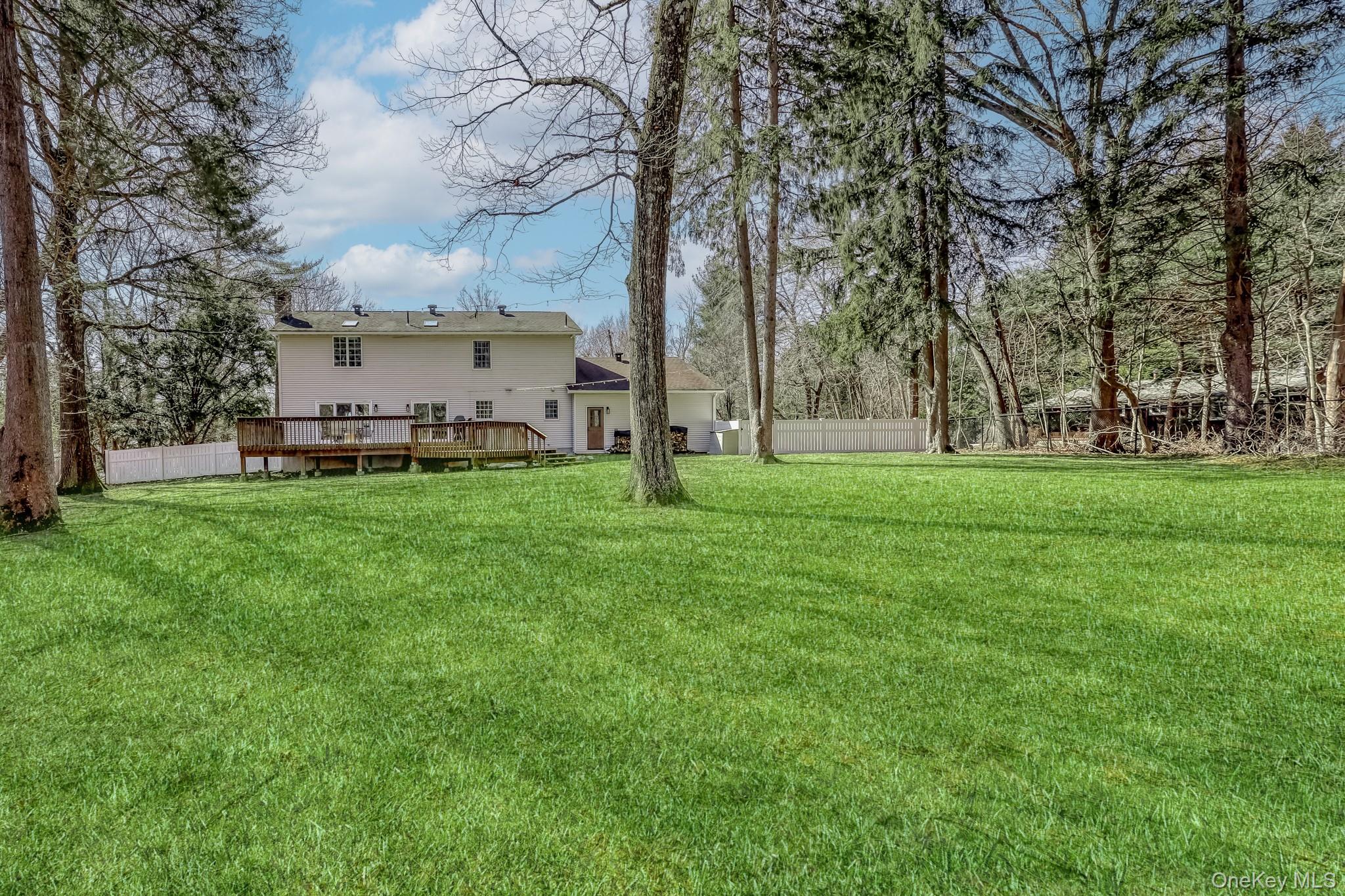 #19 photo, 4 Kings Gate Road, Suffern , NY 10901