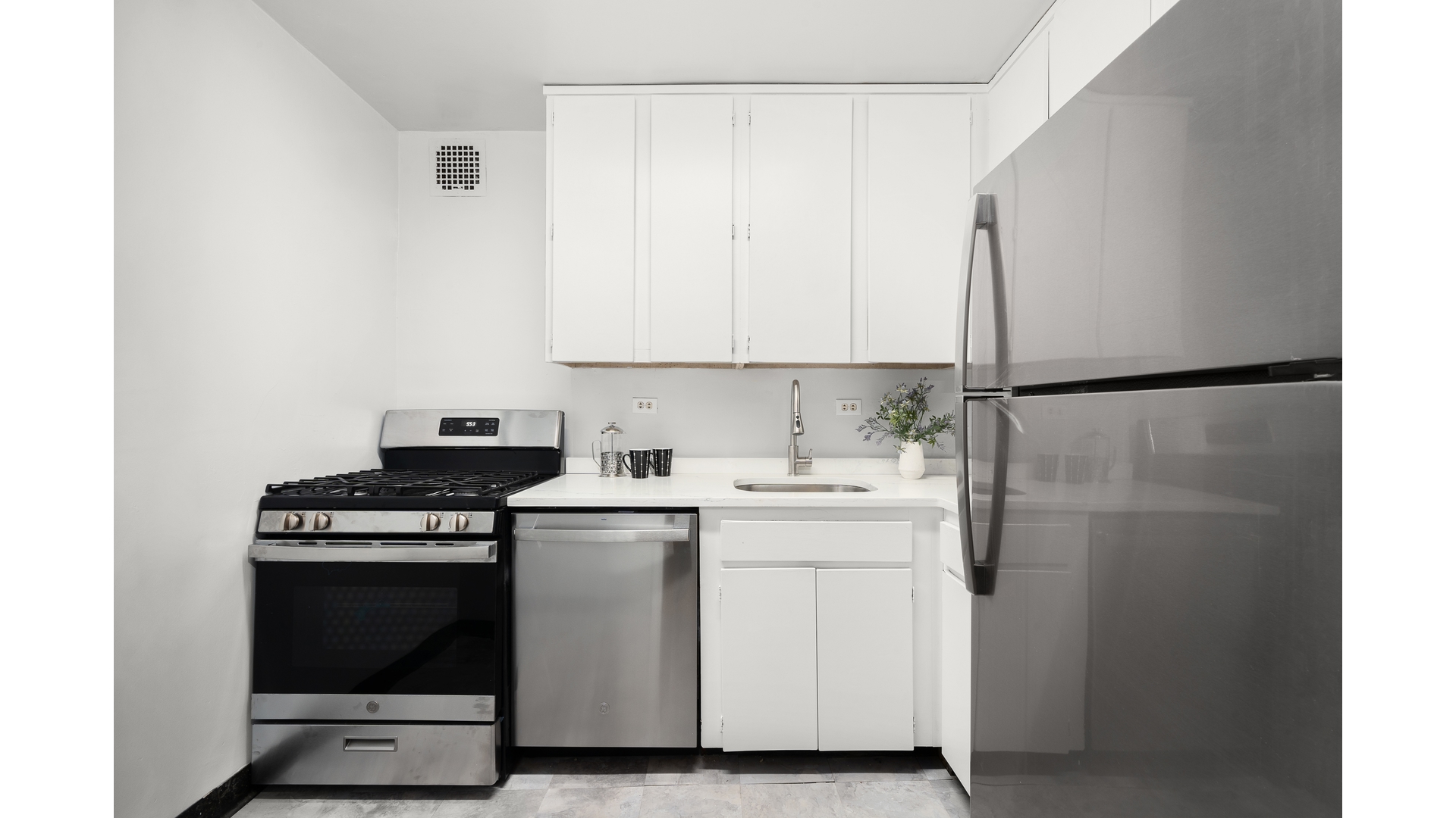 #7 photo, 15 W 72ND Street, Upper West Side , NY 10023